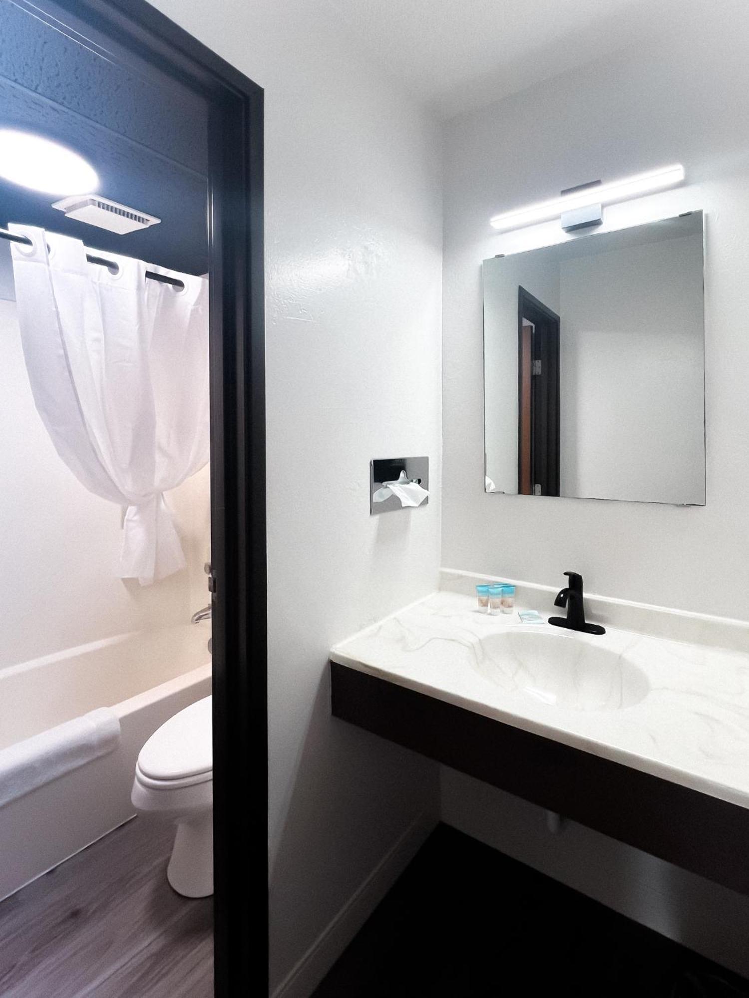 Walleye Inn Baudette Dış mekan fotoğraf